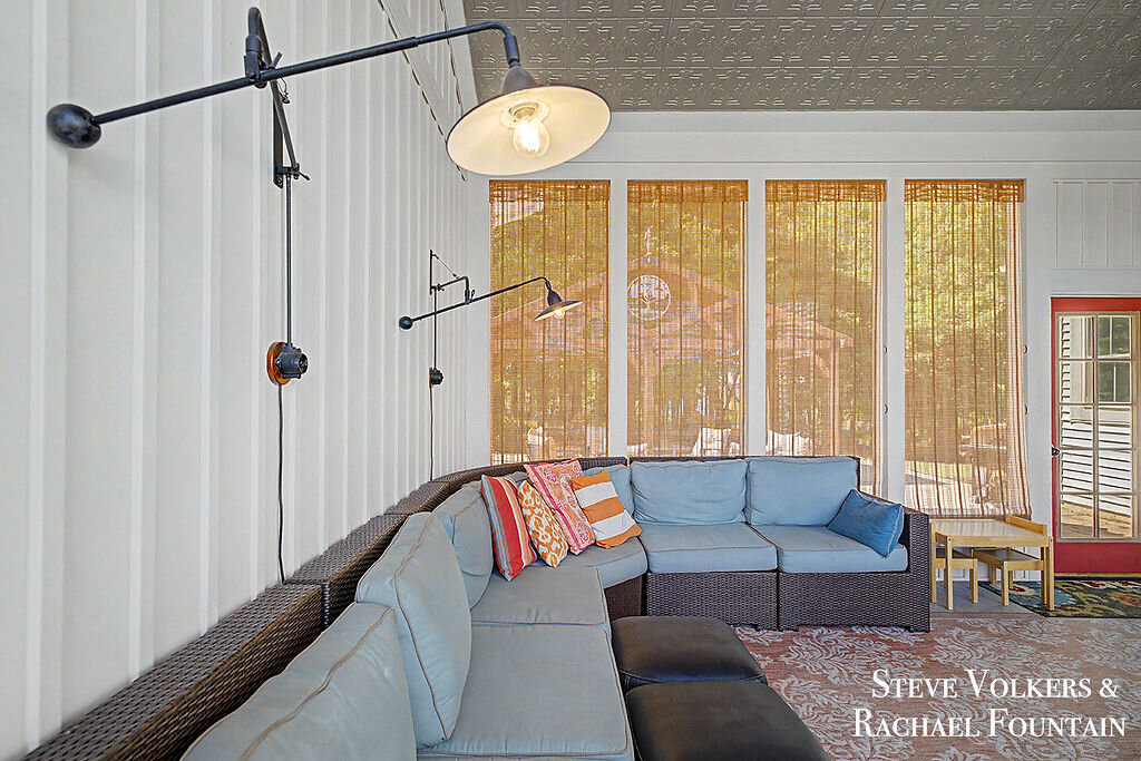 Inside 061